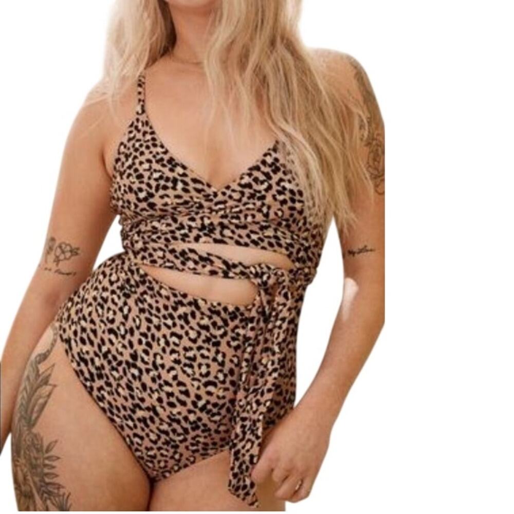 Aerie Leopard Print Wrap One Piece Bathing Suit Size M Long Padded Adjustable